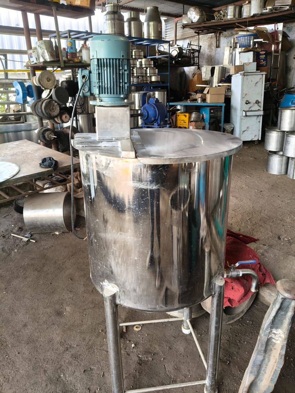 Top-Entry Agitator Mixing Tank — Leader