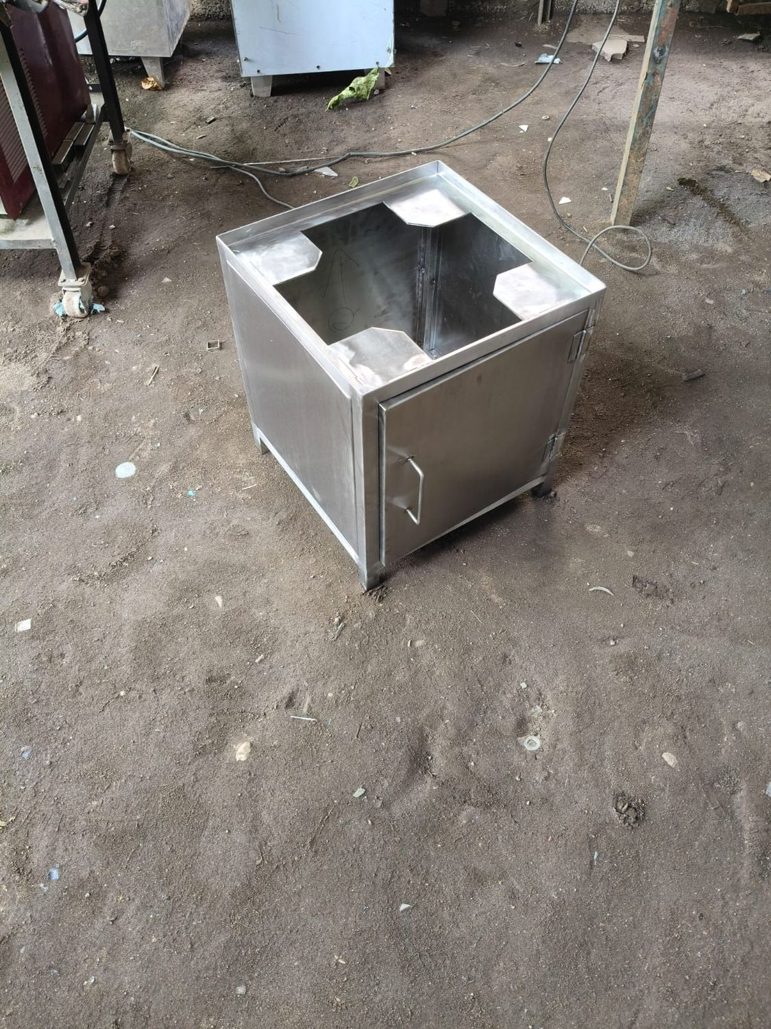 SS Equipment Cabinet — Leader workshop