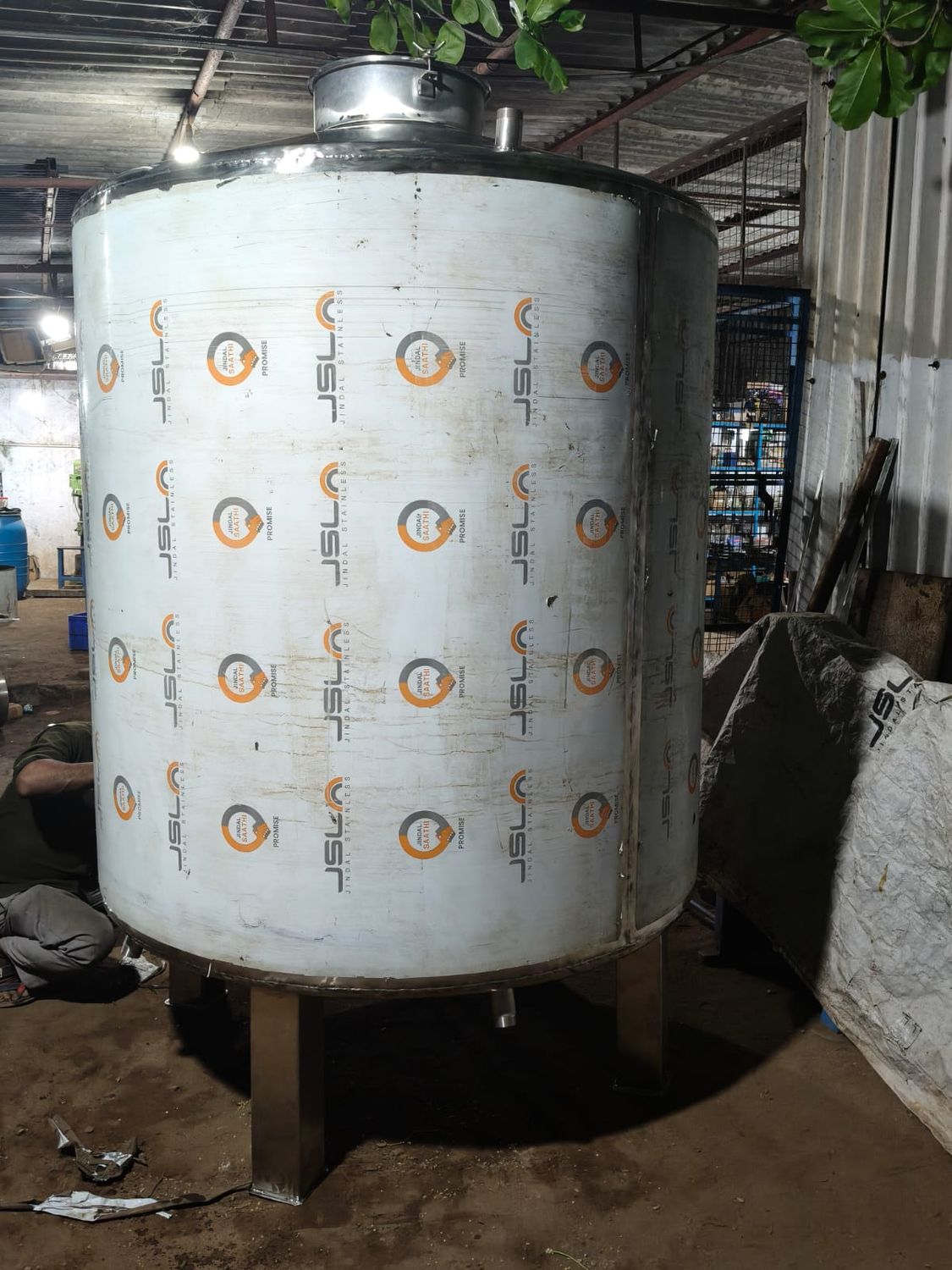 Insulated Storage Tank — Leader workshop