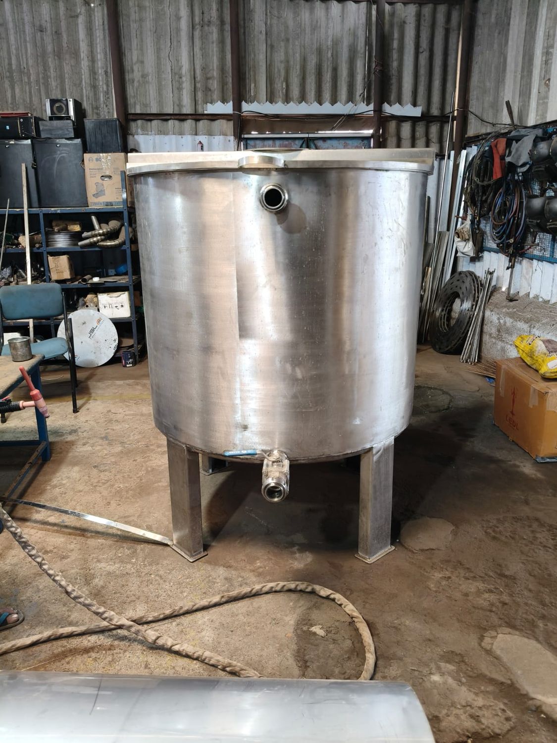 SS Storage Tank (Compact) — Leader workshop